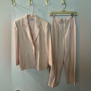 Epic vintage!!!!! Jones New York Blush Pink Classic Blazer & Trousers Set